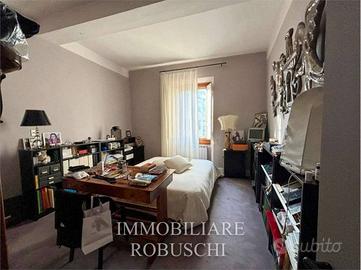 Appartamento di 100 m² con 5 locali a Firenze