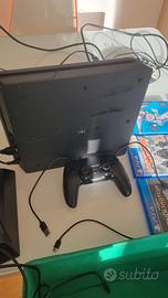 Playstation 4 con volante e pedaliera 