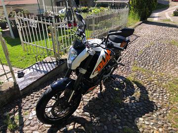 KTM Duke 125