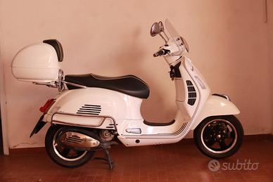 Vespa GTS 300