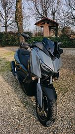 xmax tech max 300 come nuovo