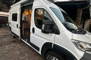 Furgone camperizzato tetto a soffietto