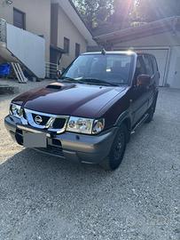 Nissan terrano II 3.0