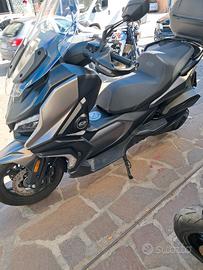 QJ MOTOR FORT 350