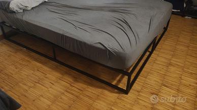 Letto matrimoniale con rete