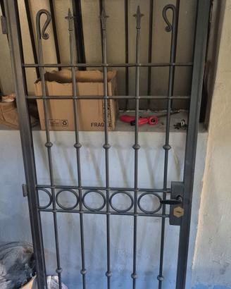 grata cancello porta casa