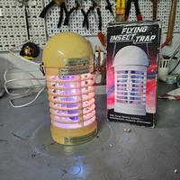 lampada anti zanzare e anti mosche