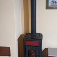 stufa a  legna.  Lincar