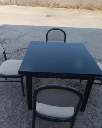 Tavolo da cucina allungabile con sedie 