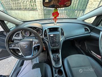 Opel Astra Sports Tourer 1.7 CDTI 110CV (2011)