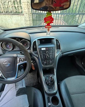 Opel Astra Sports Tourer 1.7 CDTI 110CV (2011)