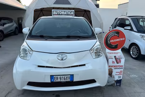 Toyota iQ 1.0 CVT Lounge