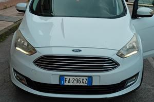 Ford cmax titanium full.