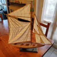 Modellino barca a vela 