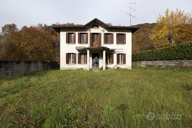 CASA INDIPENDENTE A ATTIMIS