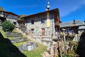 2 LOCALI A GIGNOD