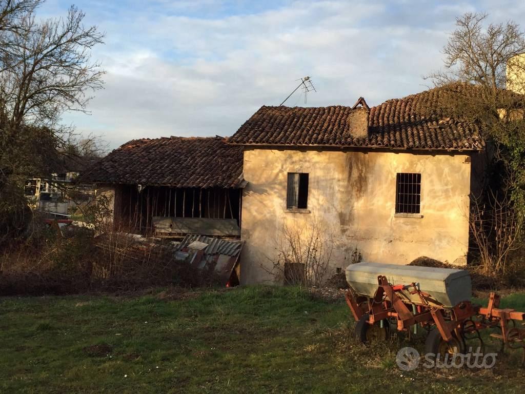 Rustico / Casale di 275 m² con 4 locali a Bulciago - Vista 2