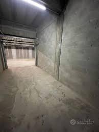 Box semi interrato 17 mq