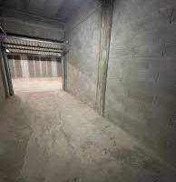 Box semi interrato 17 mq