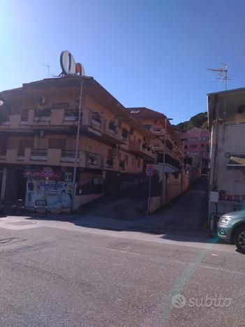 Bilocale Viale Annunziata Bassa, Messina