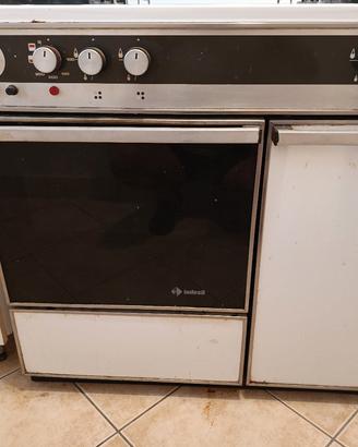 cucina a gas indesit 4 fuochi con forno elettrico
