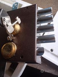 Serratura di sicurezza dx con cilindro a pompa 