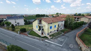 4 LOCALI A ADRO