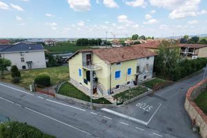 4 LOCALI A ADRO