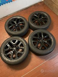Cerchi e gomme 4 stagioni da 18 per Jeep Renegade