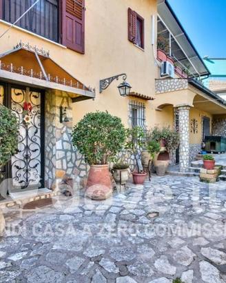 Villa di 205 m² con 5 locali a Palermo