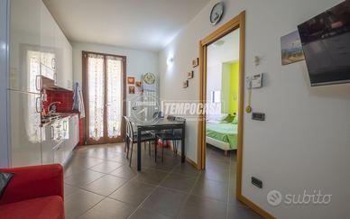 BILOCALE CON GARAGE ZONA CITTADELLA