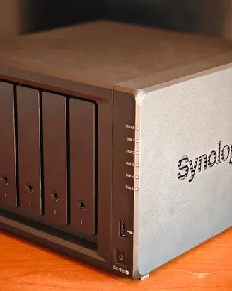 NAS Synology DS1520+ / 3x Hard Disk WD Red Pro 4TB