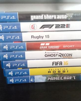 PlayStation 4 slim, volante della Ferrari e giochi