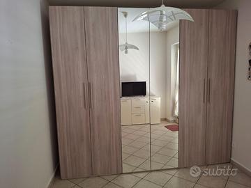 Armadio in legno