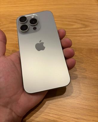 iPhone 15 Pro 128 GB – Titanio Naturale
