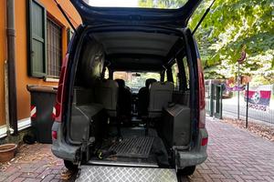 Renault KANGOO con Rampa posteriore