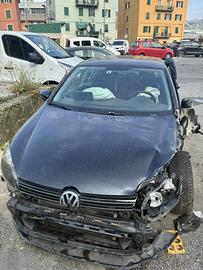 auto incidentata wolkswagen golf 5 tsi 1400