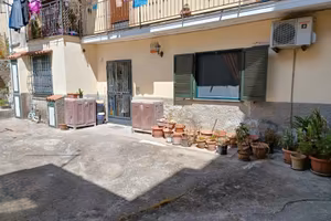 Casa ristrutturata con doppia esposizione - Centro