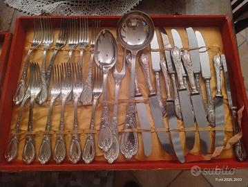 Blocco di posate in bagno d'argento 