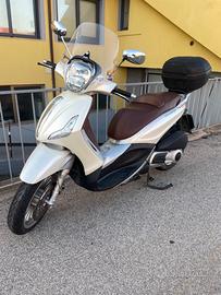 Piaggio Beverly 300 i.e. 2013