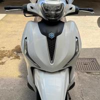 Piaggio beverly 400