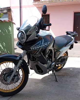 Honda transalp XL 700 V ABS
