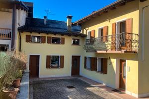 Casa con garage e cantina e terreno