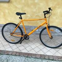 bici MTB BTWIN con ruote da 26 x 1.75