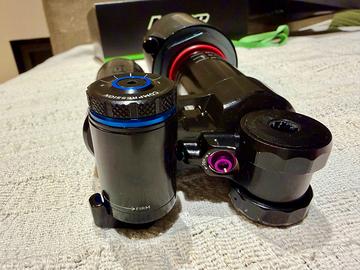 Mono rockshox Vivid plus Rc2 air nuovo