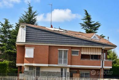Appartamento di 120 m² con 4 locali a Isola d'Asti