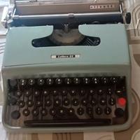 Macchina da scrivere Olivetti lettera 22