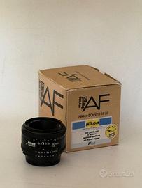 NIKON Ottica 50/1.8  con scatola e tappi