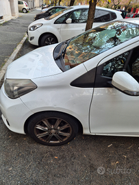 Toyota Yaris 5 Porte - cambio automatico