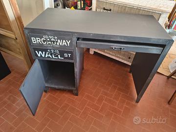 Scrivania stile industriale 